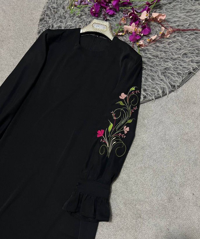 عبا گلدوزی شده فرشته