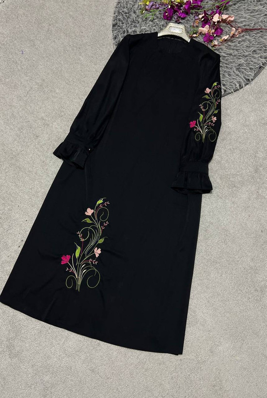 عبا گلدوزی شده فرشته